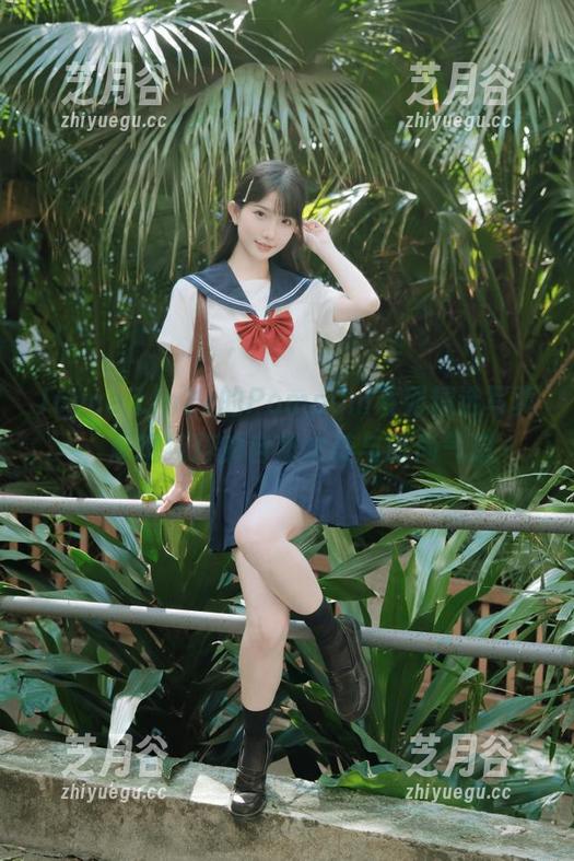 Joyce Lin2x Joyce Lin2x的Pompom系列精选写真,展现纯粹的自然之美与时尚气息